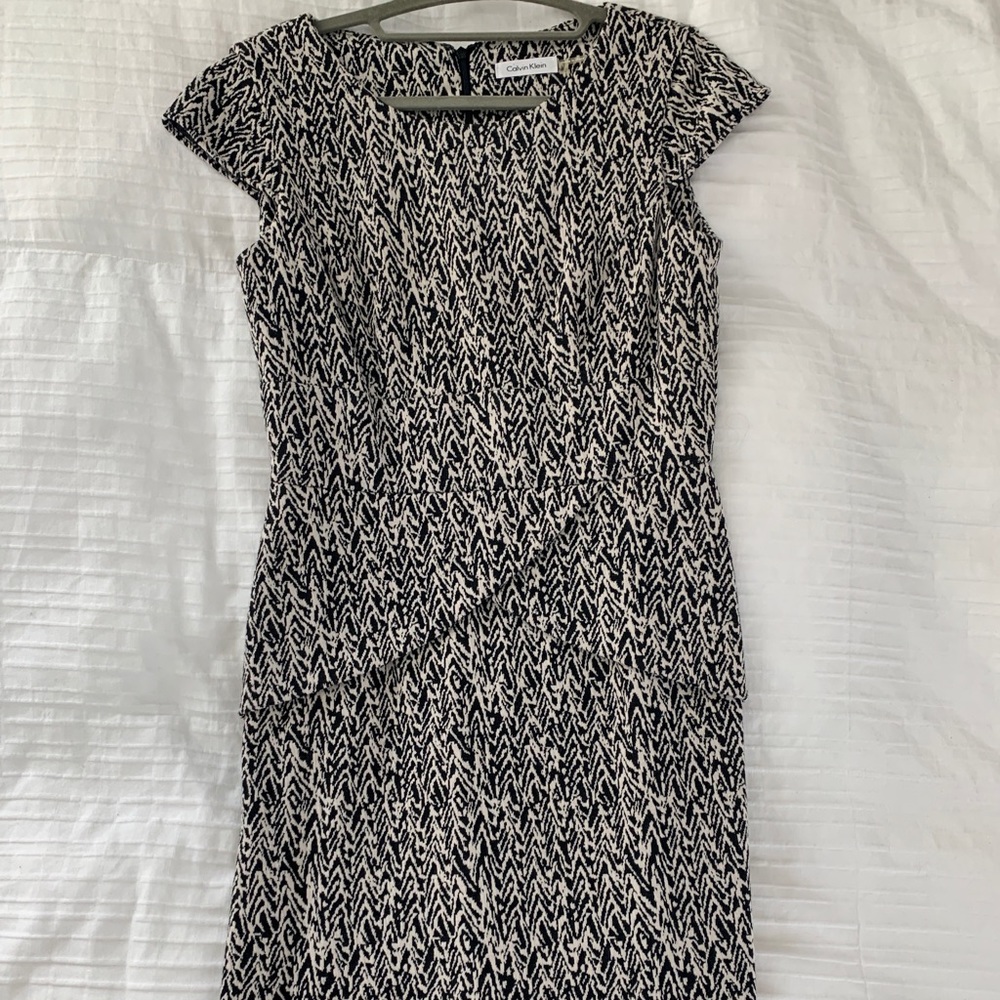 Black and white cap sleeve dress